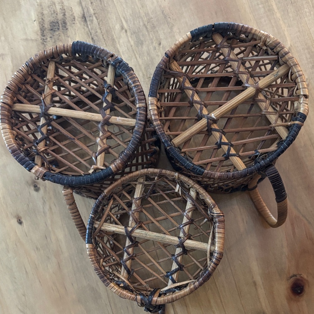 Vintage Rattan Wicker Brown cup glass holder - Picture 9 of 14